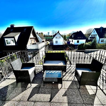 Praktisches Zimmer Im Grossen Haus Mit Garten Düsseldorf Extérieur photo